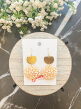 Load image into Gallery viewer, Beth