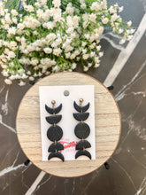 Load image into Gallery viewer, Luna