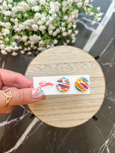 Load image into Gallery viewer, Smiley Face Studs