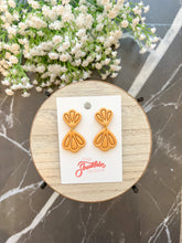 Load image into Gallery viewer, Evelyn