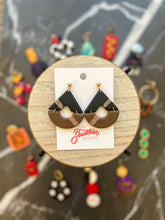 Load image into Gallery viewer, Lion