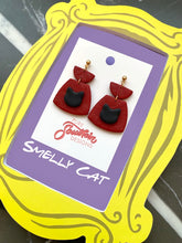 Load image into Gallery viewer, Smelly Cat