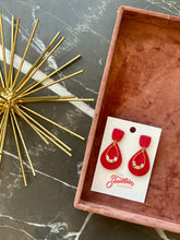 Load image into Gallery viewer, Red (Taylor's Version)