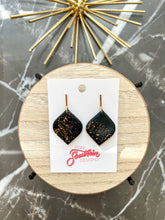 Load image into Gallery viewer, Fearless